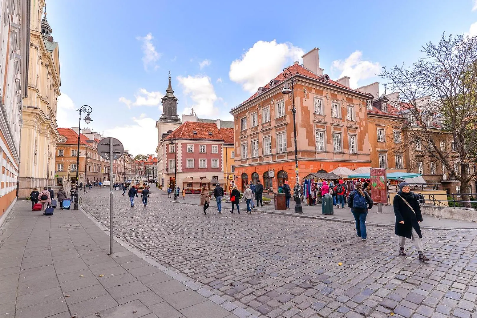 Two Bedroom Apartment In Warsaw With Space For Remote Work By Rent Like Home